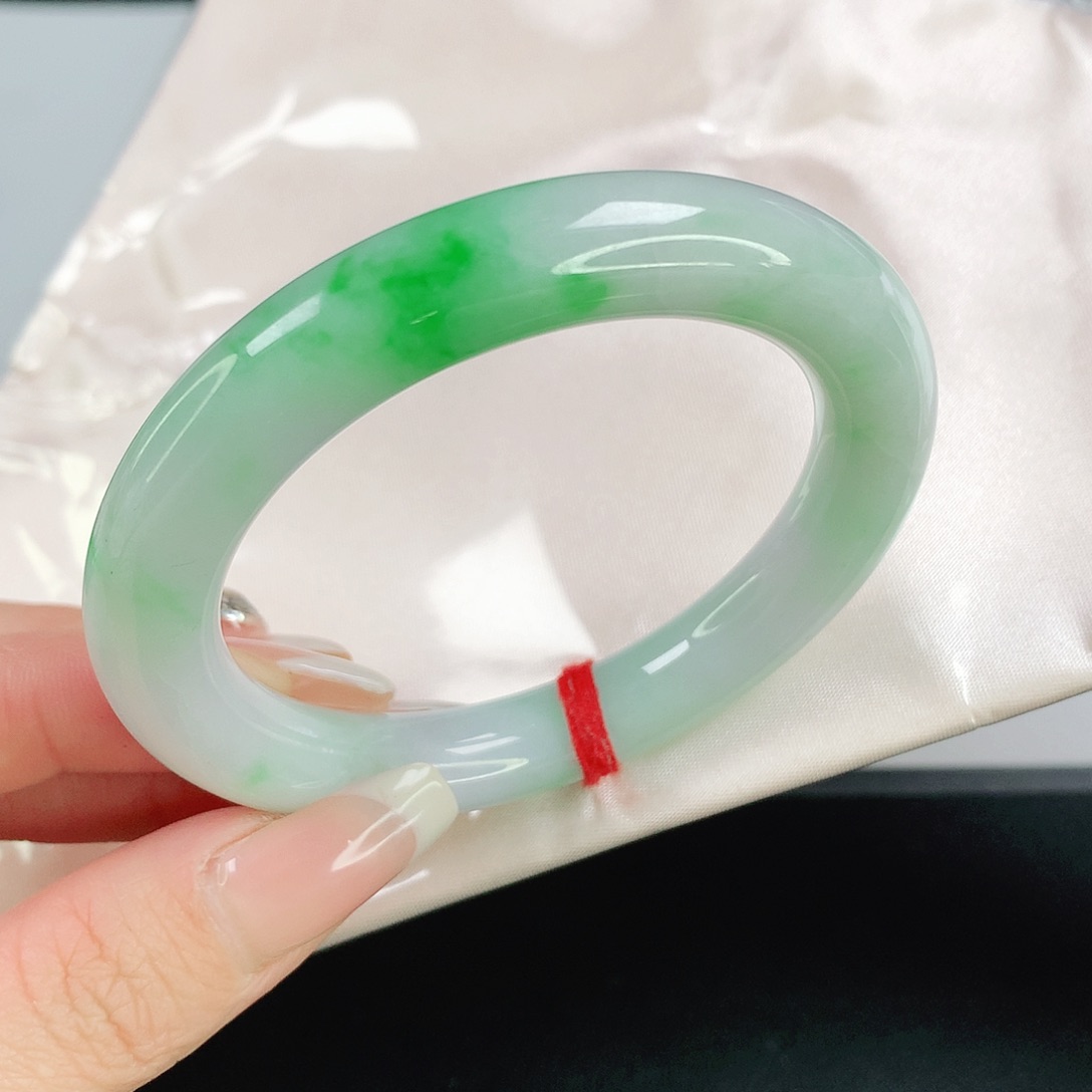 翡翠手镯未镶嵌5130翡翠