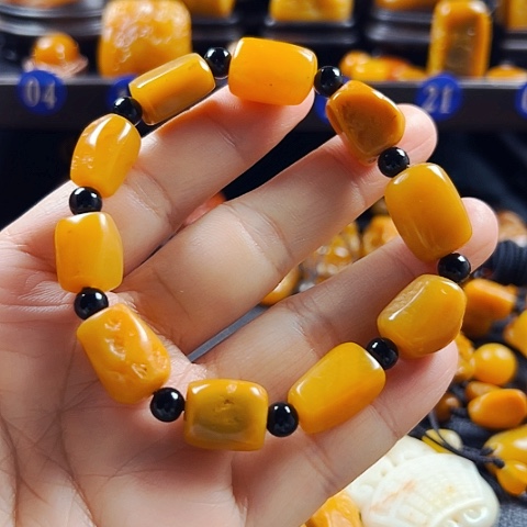 田黄石草**空田黄石手串