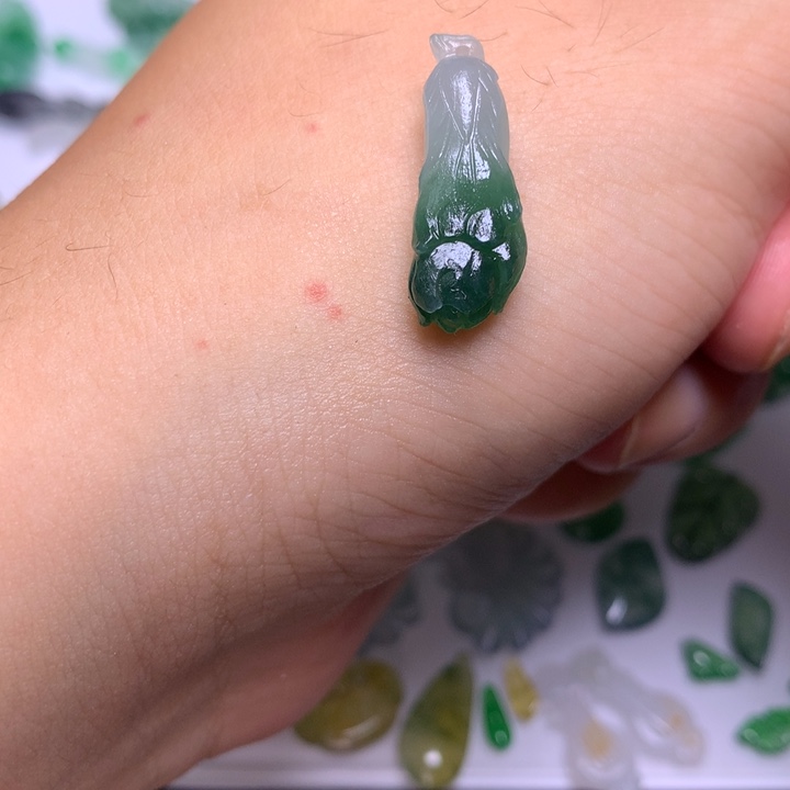 定制翡翠未镶嵌毛货