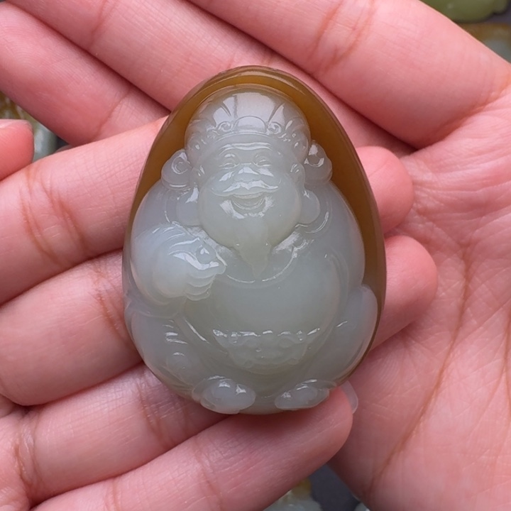 和田玉未镶嵌颈饰小****?