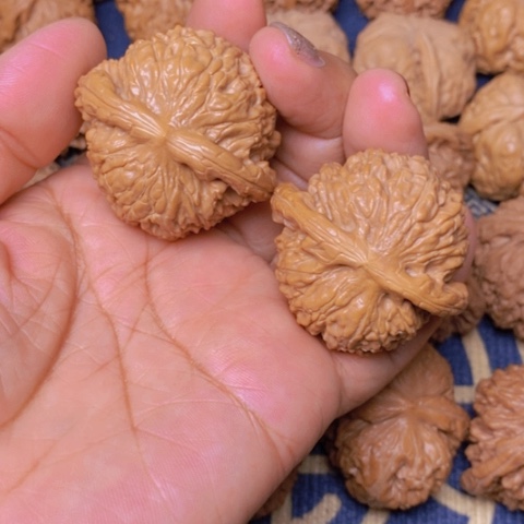 【闪购商品】文玩核桃吊坠我***?色差白狮子43