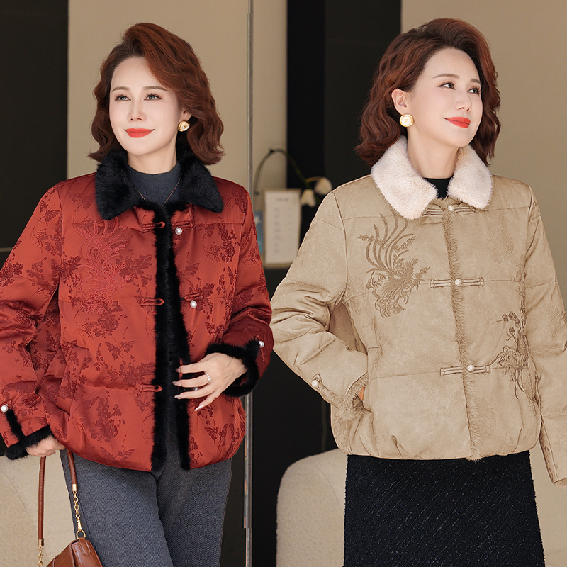 新款中老年妈妈装外套大码宽松常冬装女士厚款短款拼接