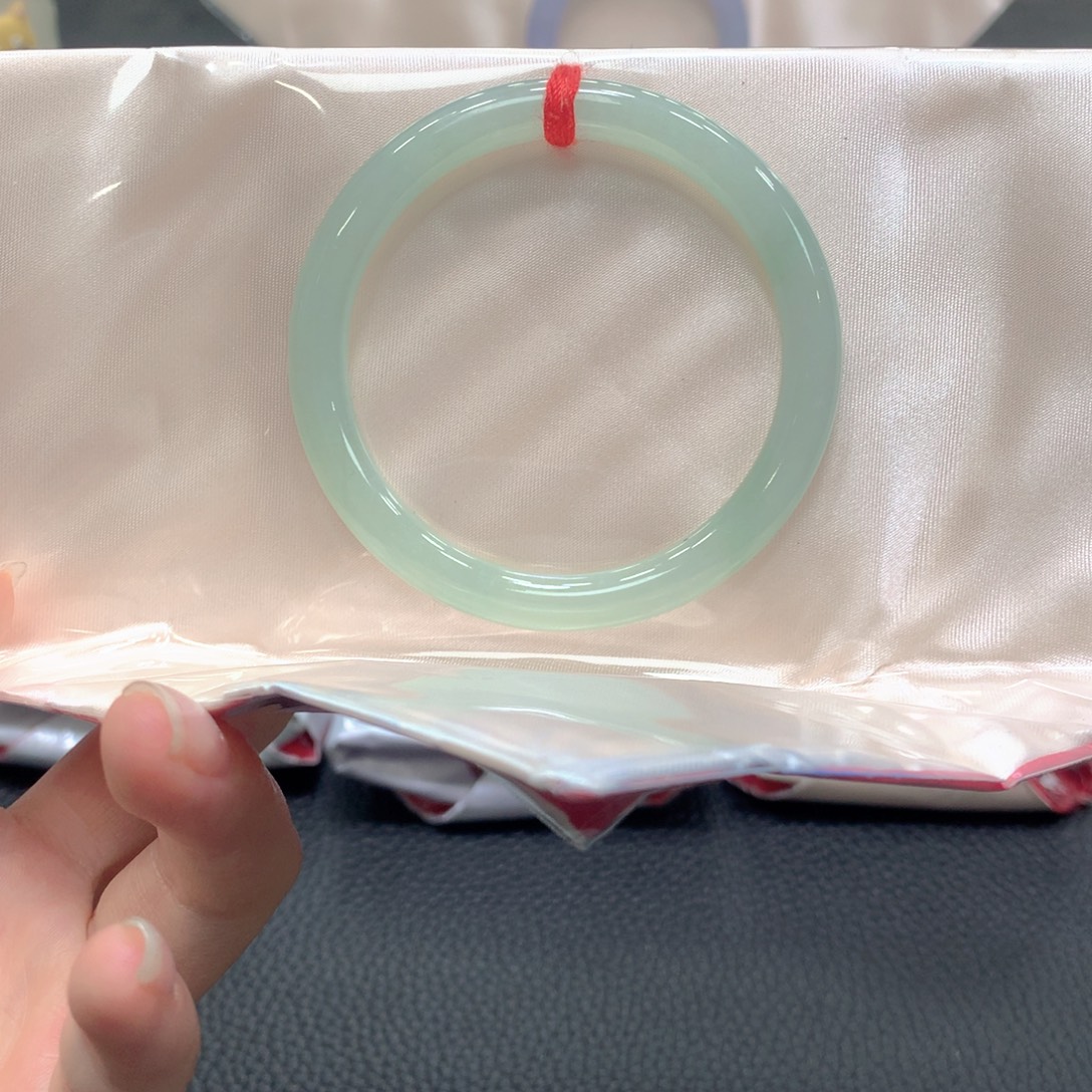 翡翠未镶嵌手镯5号