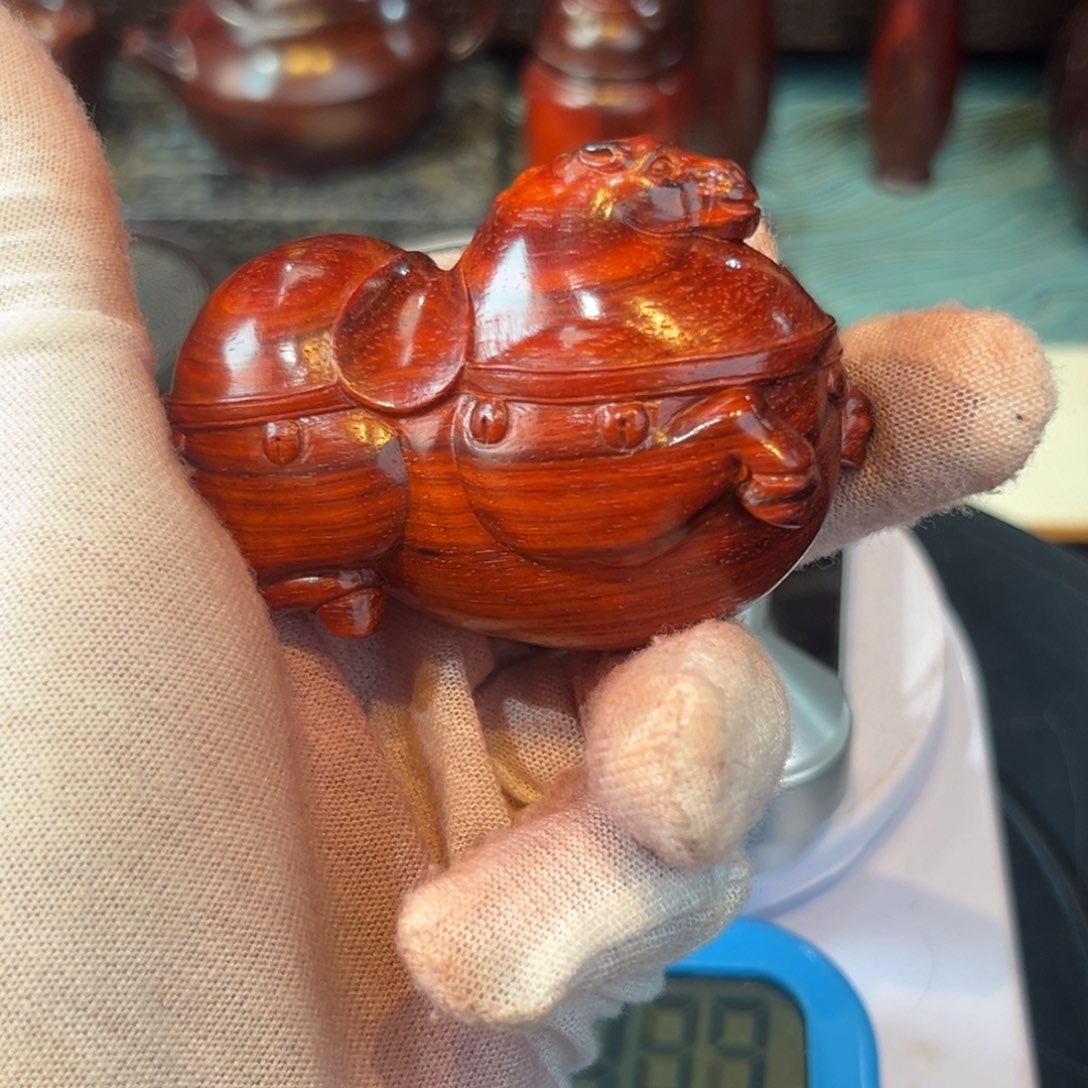 G***s印度小叶紫檀手把件