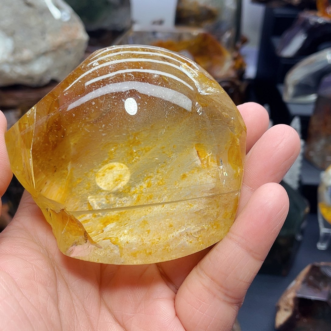 未镶嵌水晶大型摆件（非配饰）