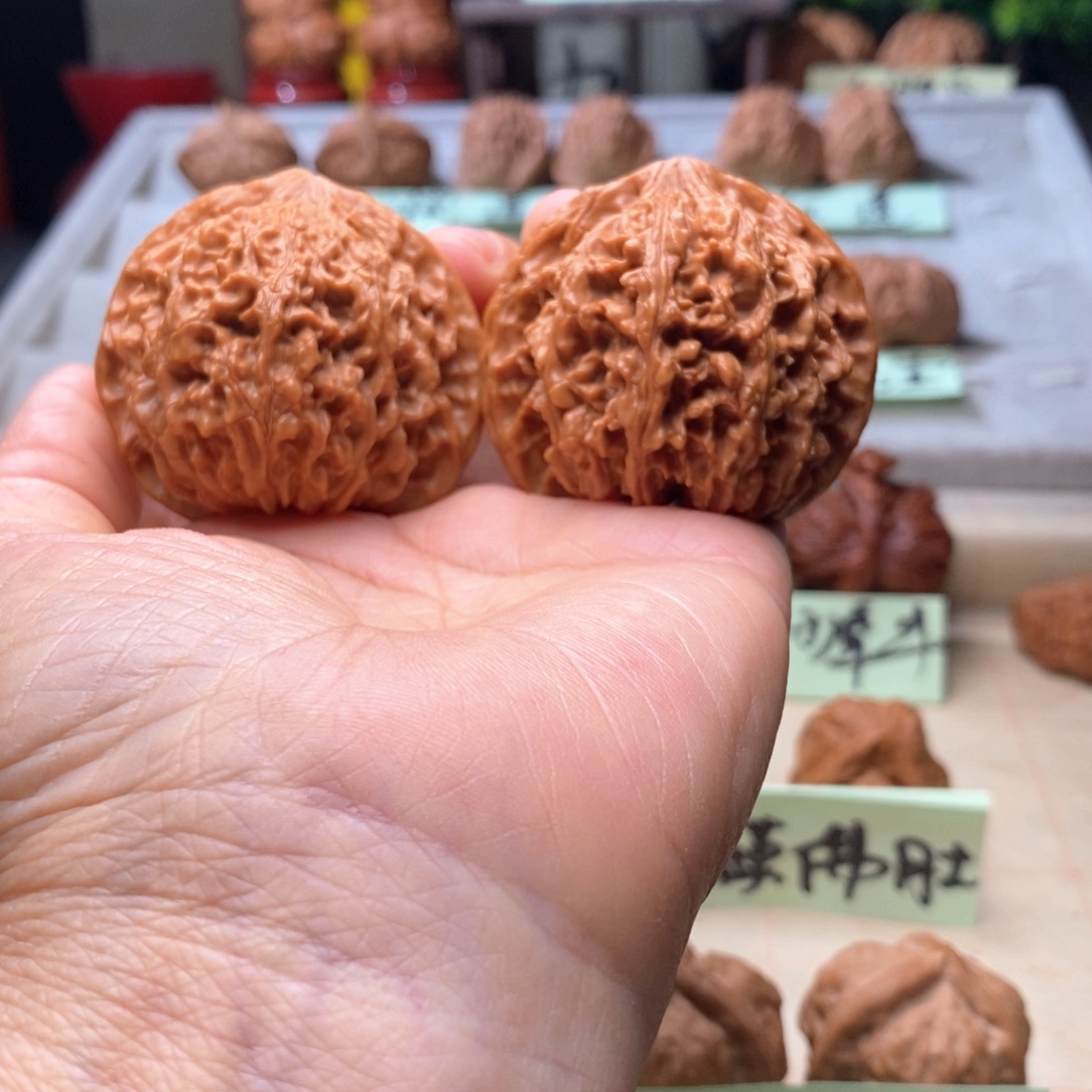 唯***美把件文玩核桃满天星