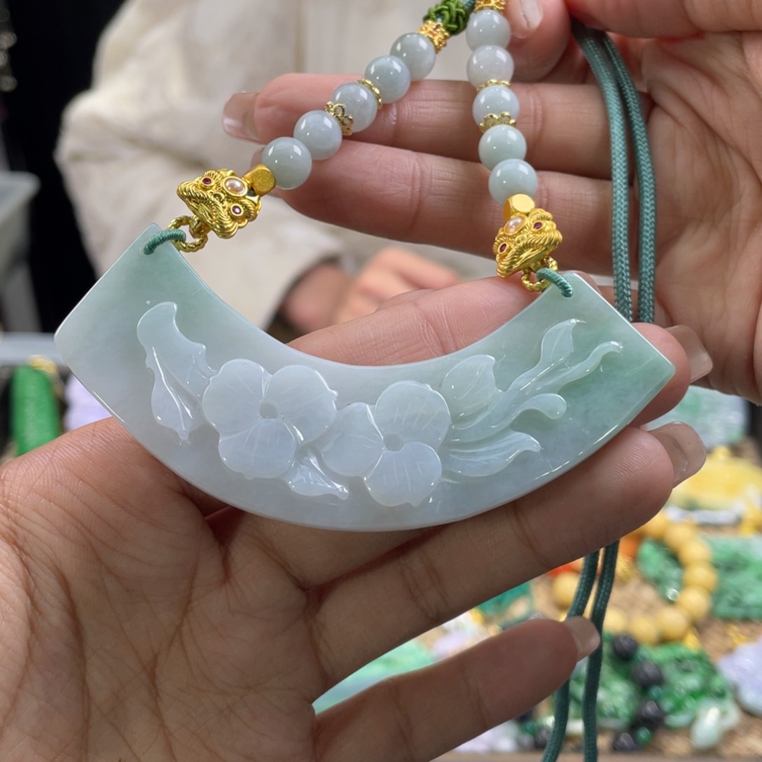 翡翠颈饰未镶嵌代编织