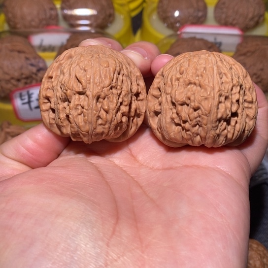 文玩核桃把件41全品绣球