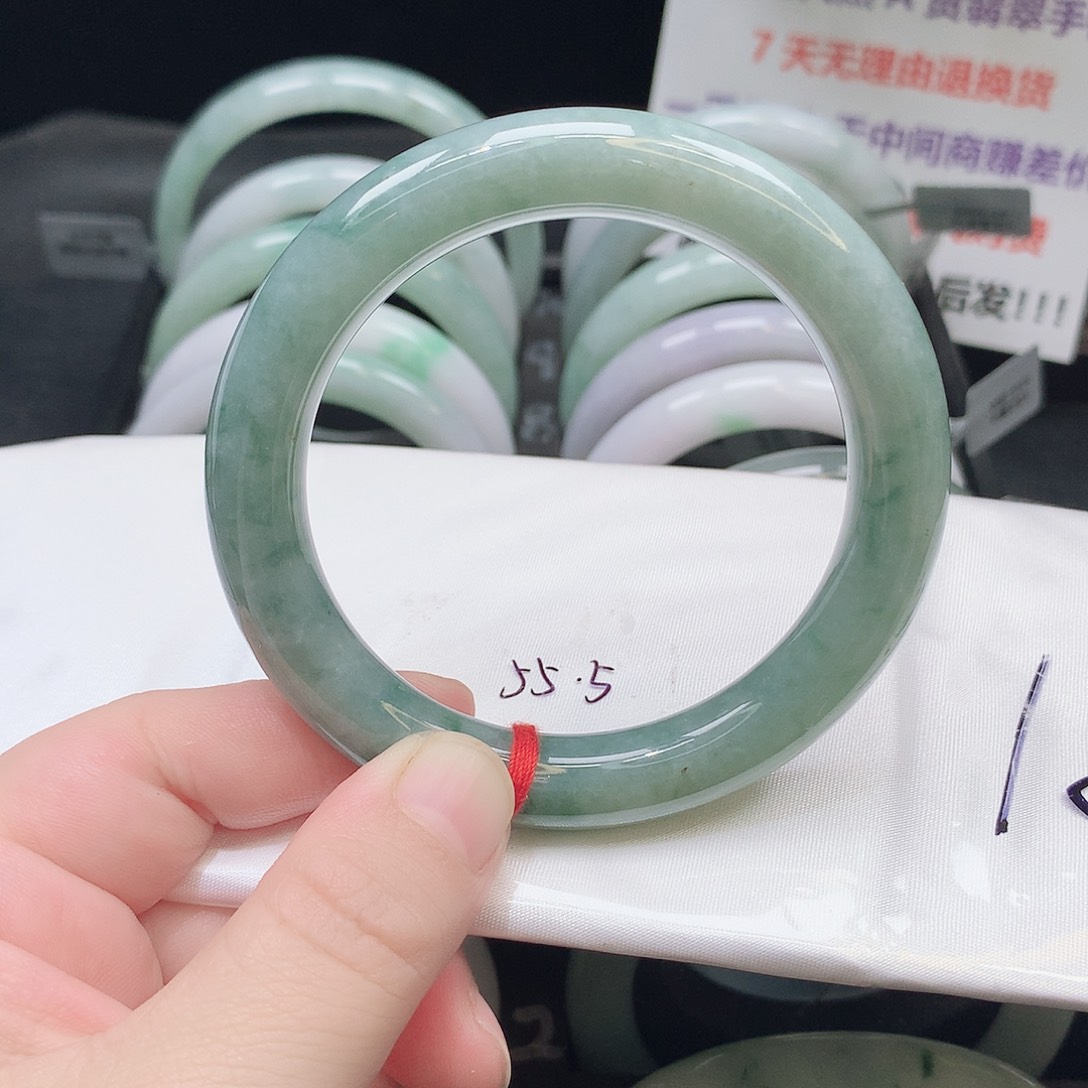 翡翠未镶嵌手镯535