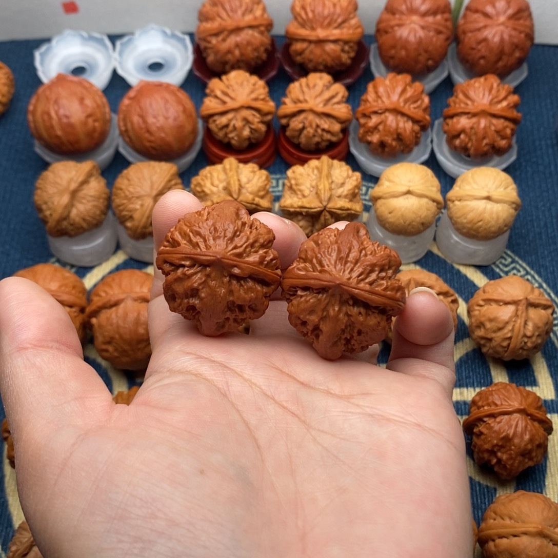 浮***）把件文玩核桃小粗筋