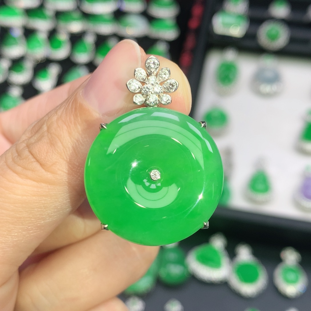 翡翠18K金镶嵌吊坠(不含链)