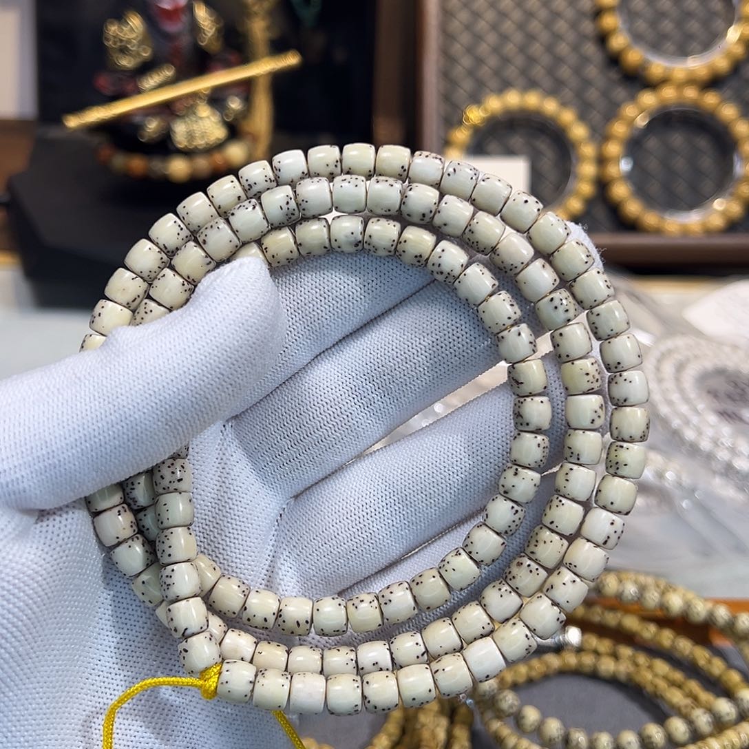 吊坠星月菩提7.6直切骨瓷白