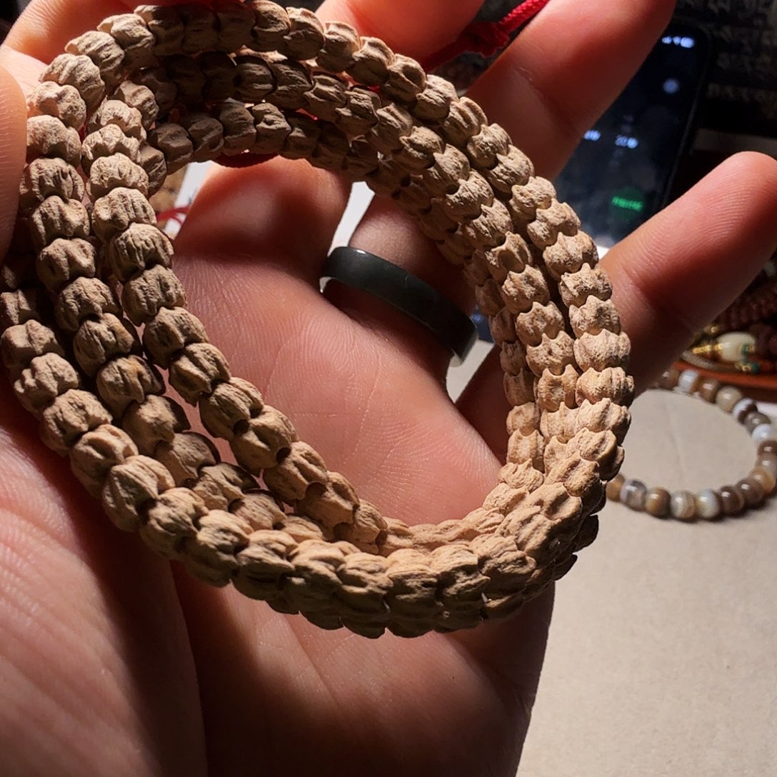 雷***到柏香籽/百香籽吊坠