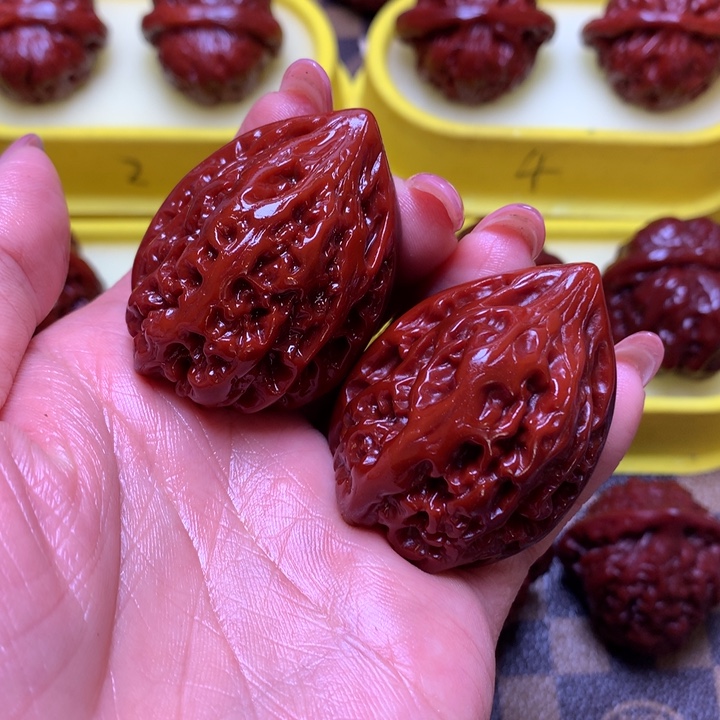文玩核桃吊坠鸡心35