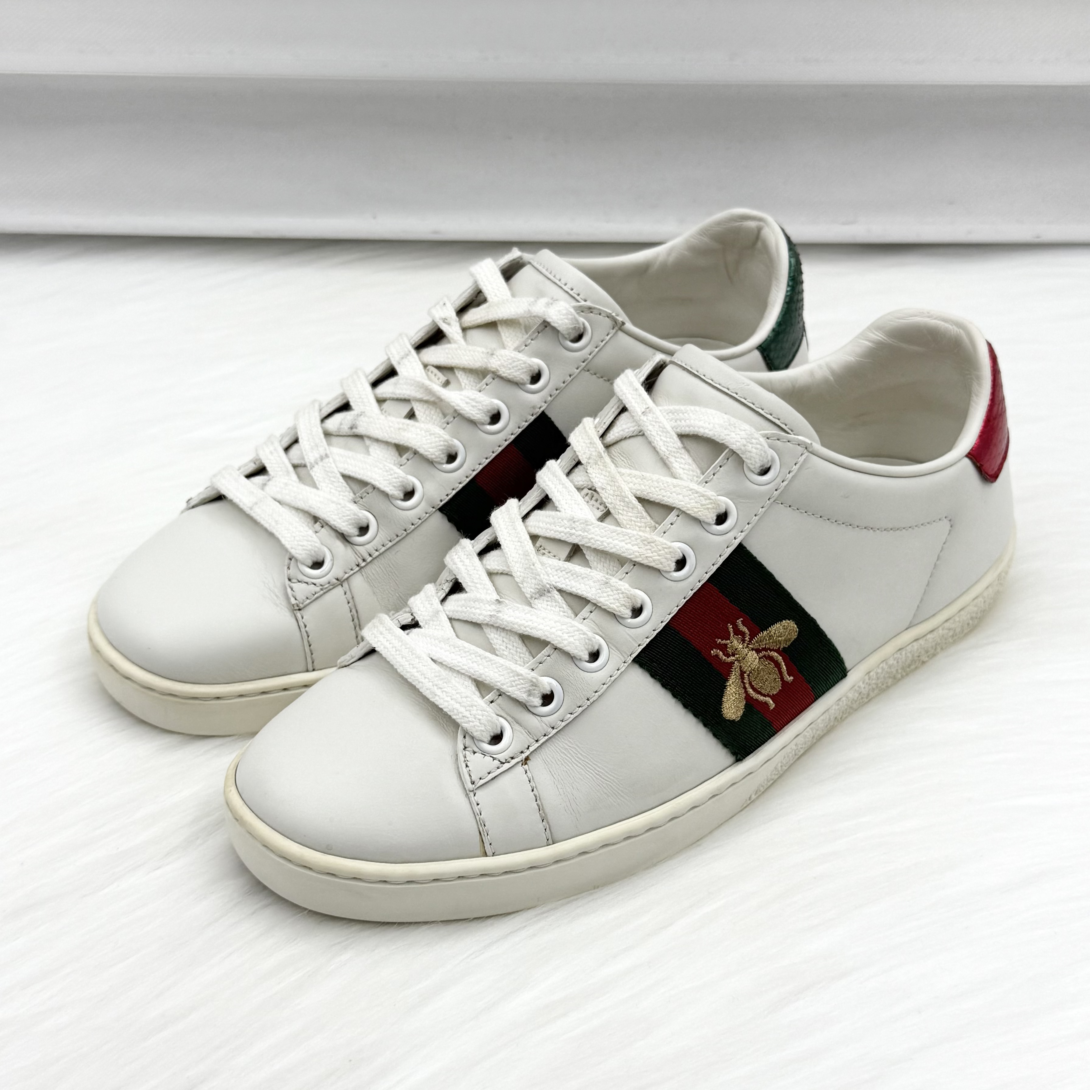 95新 GUCCI/古驰 ACE 刺绣蜜蜂板鞋 35码 公价7.6k ce09