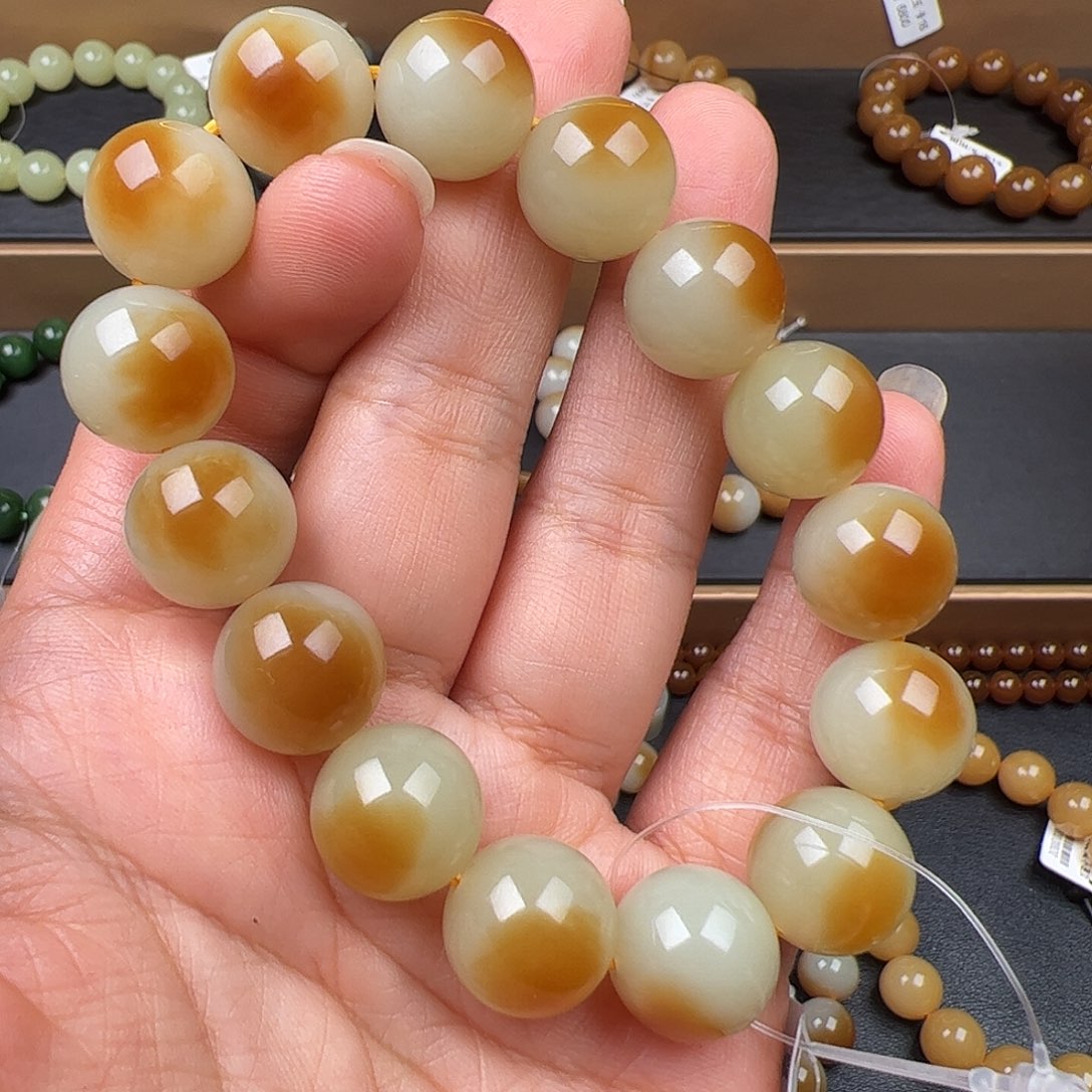 和田玉未镶嵌手链新疆且末金山糖白卡14奶盖糖