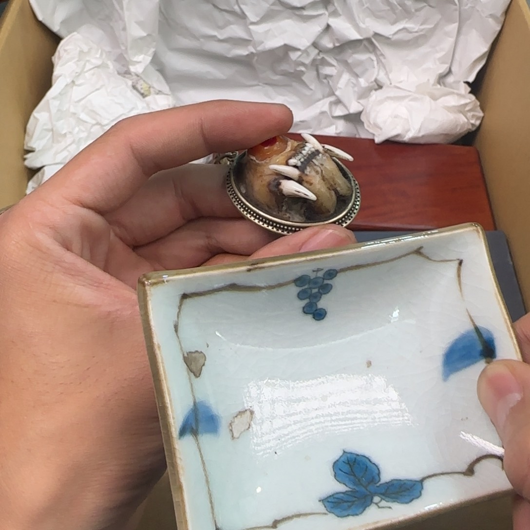 陶瓷孤品单件车里拍的