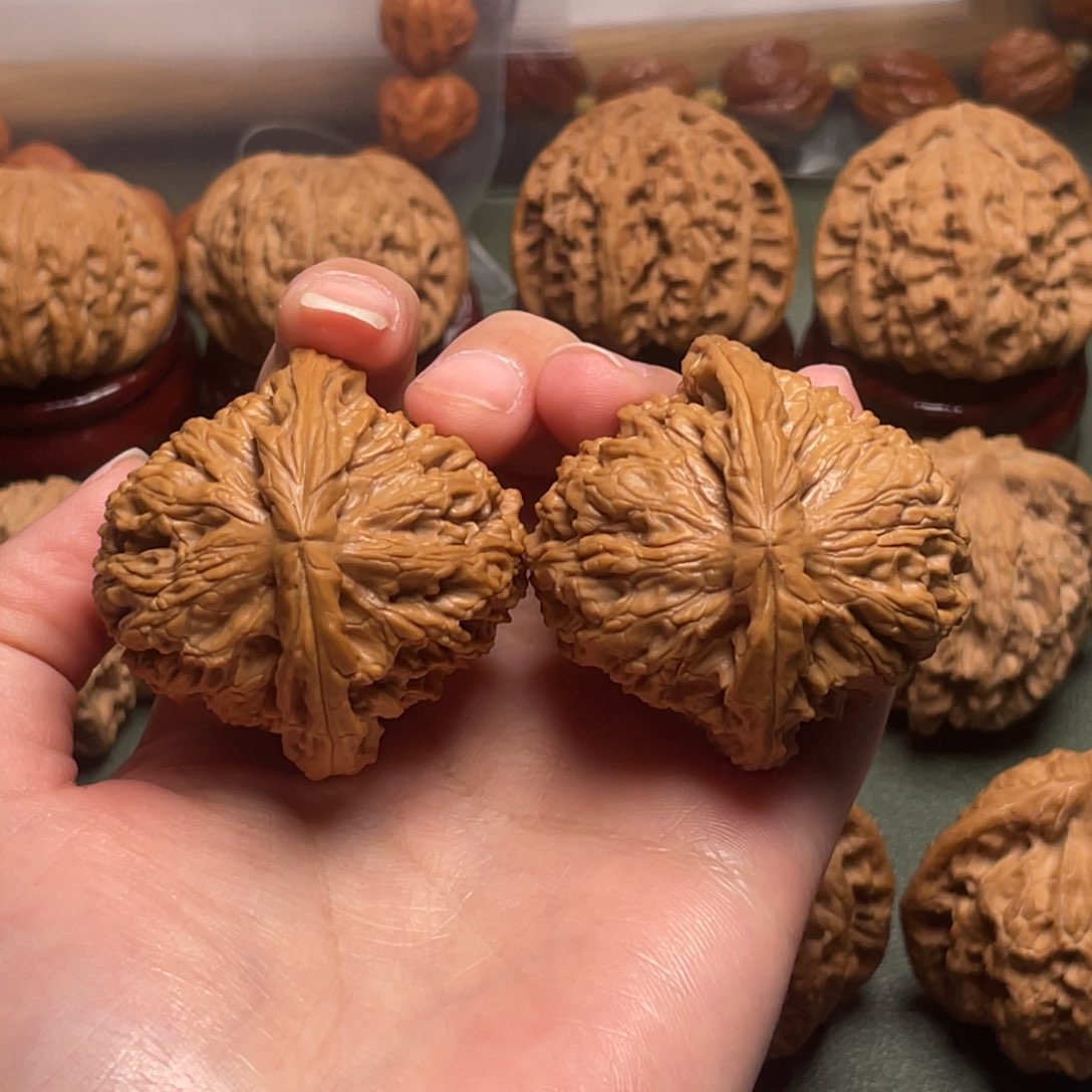 文玩核桃吊坠球疆43尺