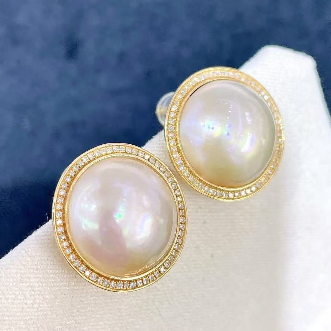 天然海水马贝设计款耳钉 18K金 15-16MM P009