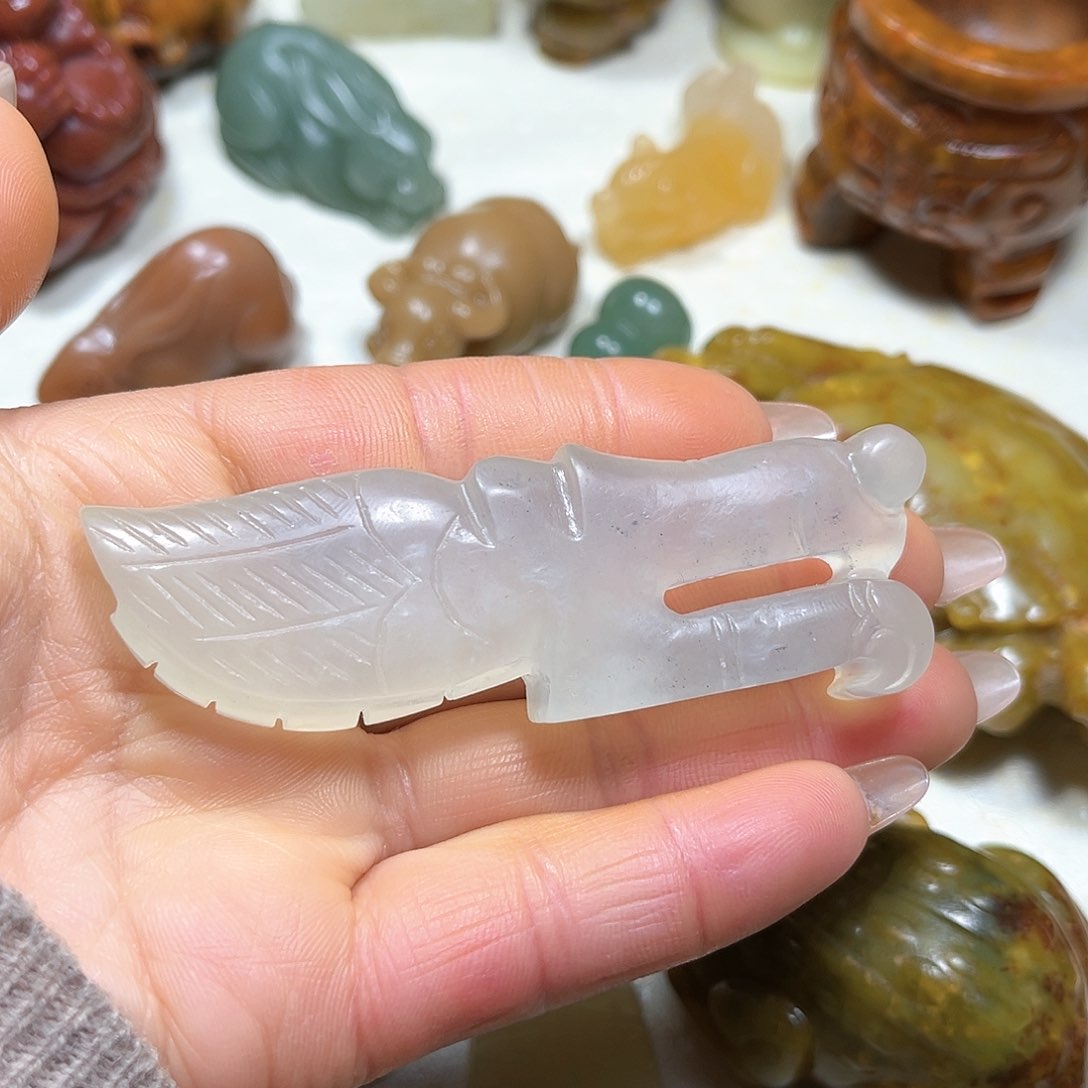 白玉菩提吊坠白玉菩提吊坠