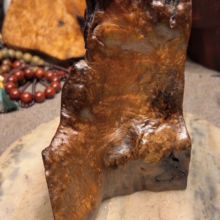 佳***琪端景台紫檀木类檀香