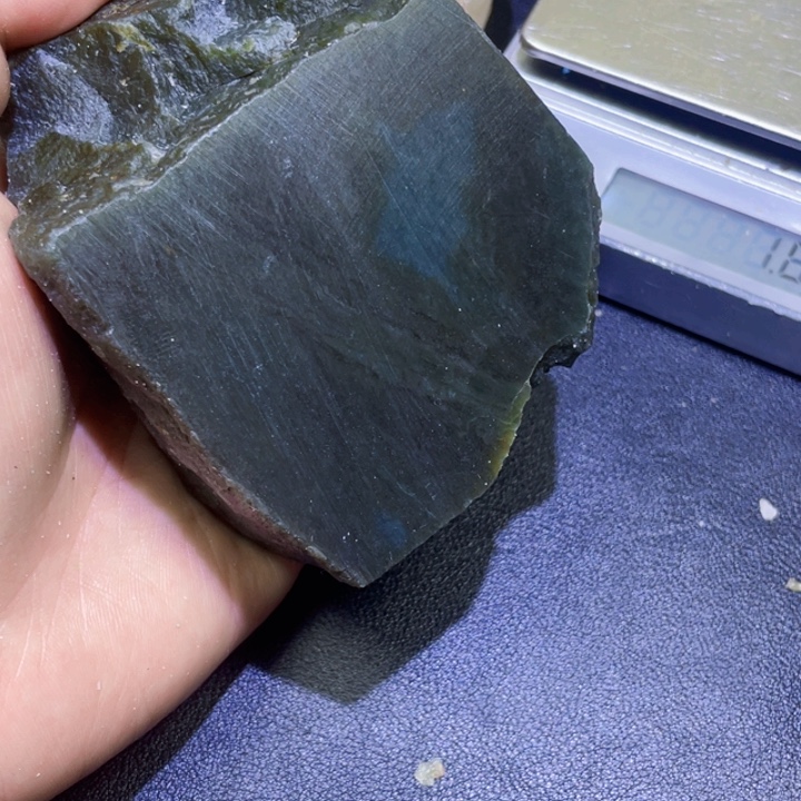未镶嵌和田玉珠宝半成品
