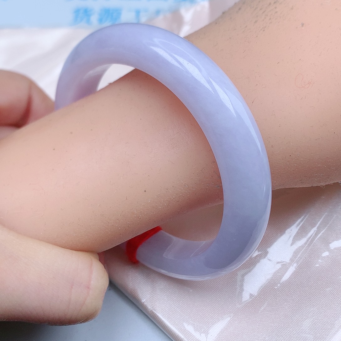 翡翠手镯未镶嵌天然