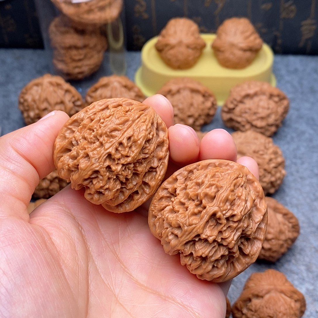 文玩核桃把件南疆石41尺