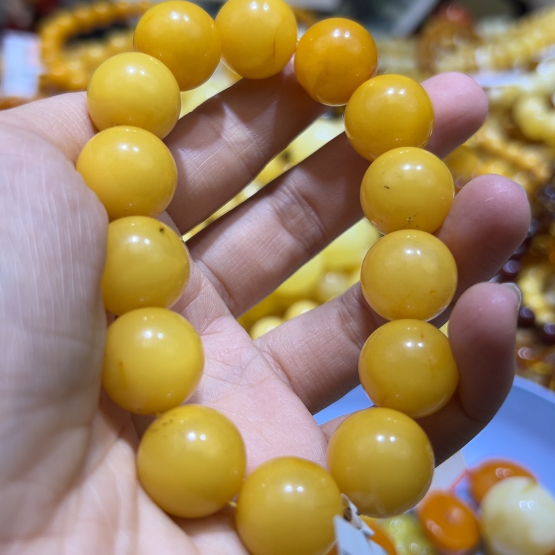 琥珀珠宝奇石未镶嵌