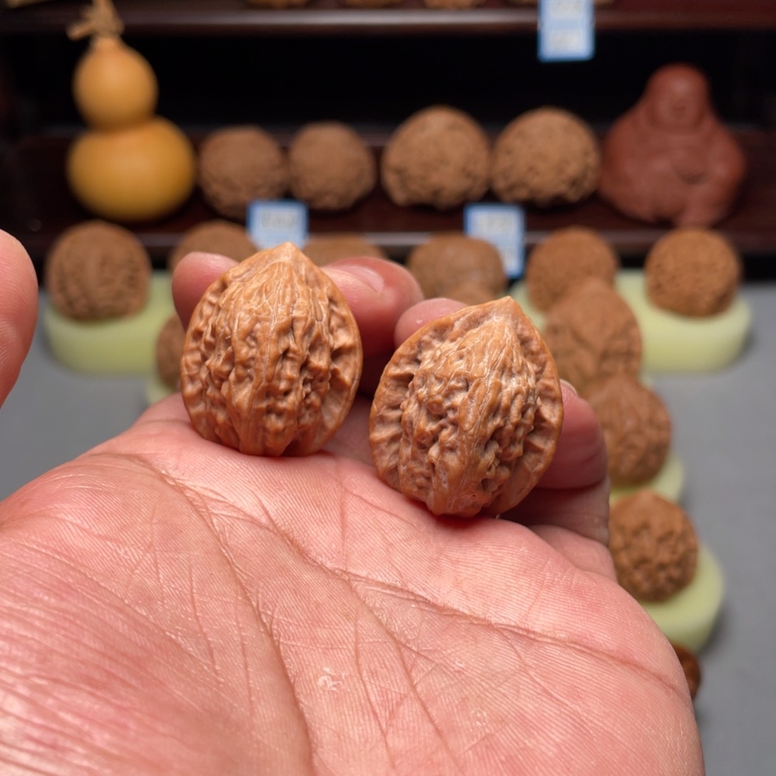 文玩核桃吊坠大红袍27尺全品小手捻