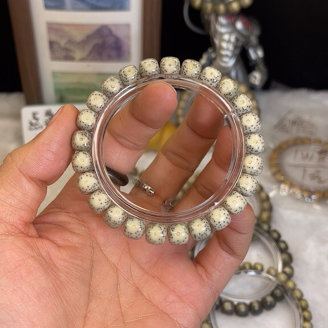 手串星月菩提819 号. 星月菩提.  一物一图.  