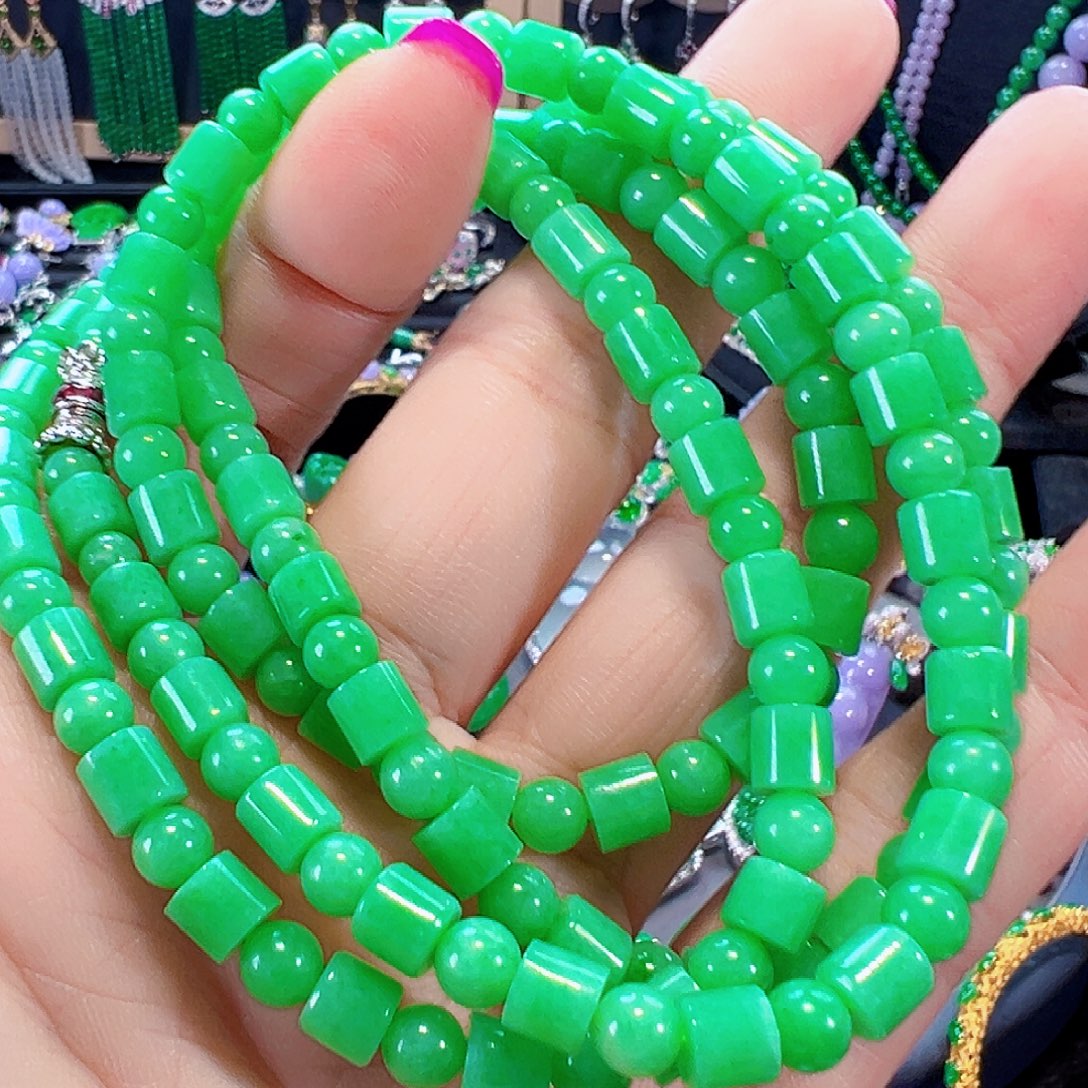 翡翠18K金镶嵌颈饰签收后24小时鉴赏期