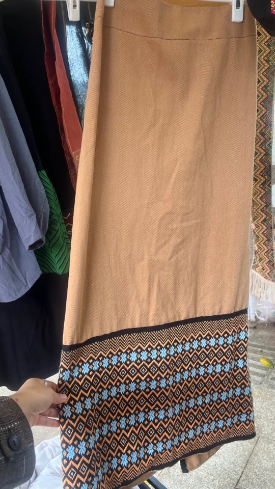 海南黎锦·手工筒裙