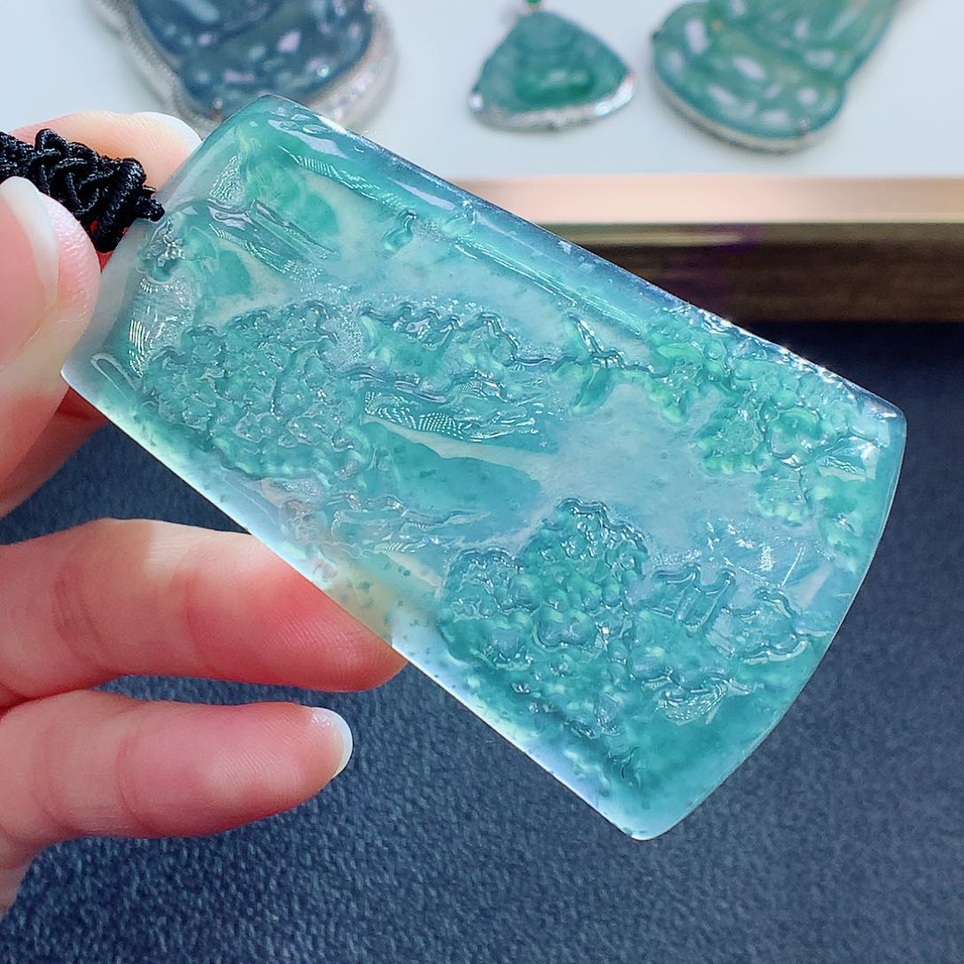 翡翠颈饰未镶嵌翡翠