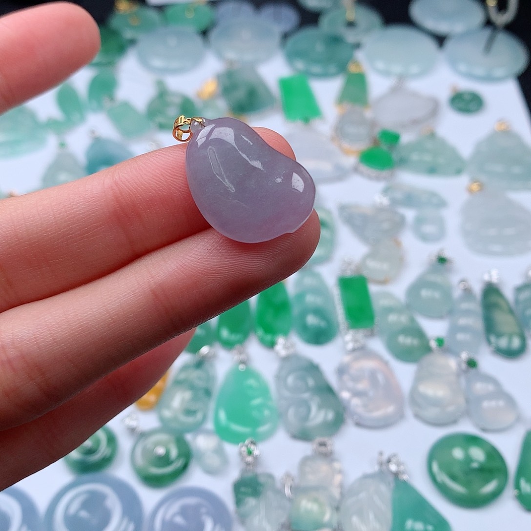 翡翠颈饰18K金镶嵌D**a天然翡翠