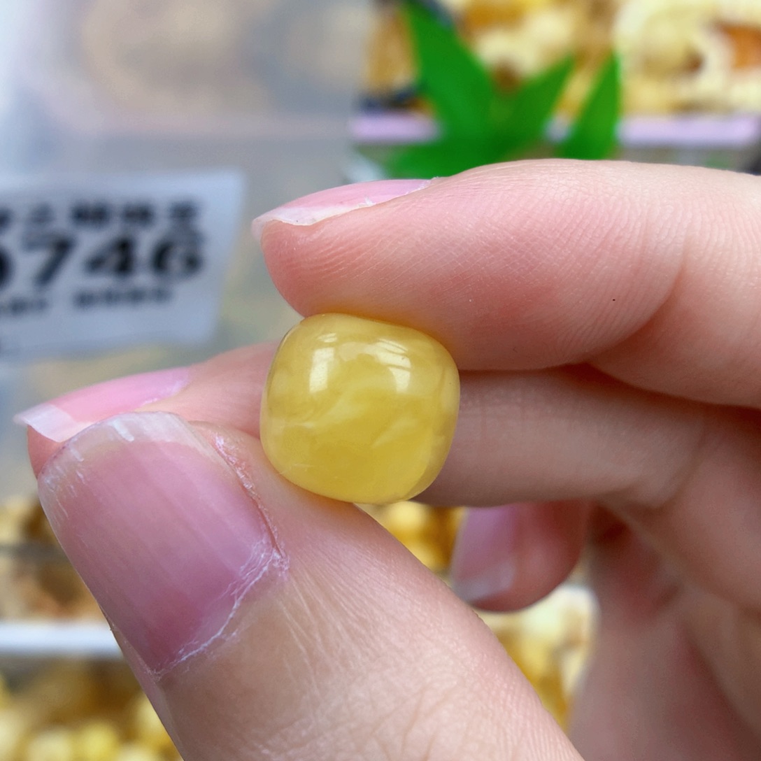 裸石琥珀未镶嵌11