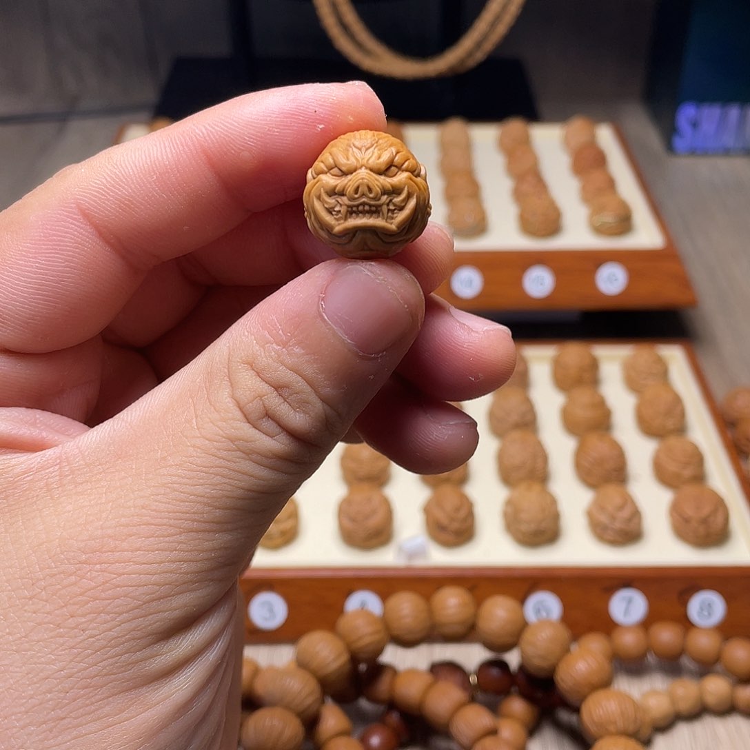 猴头核桃把件18左右猴头核桃猪