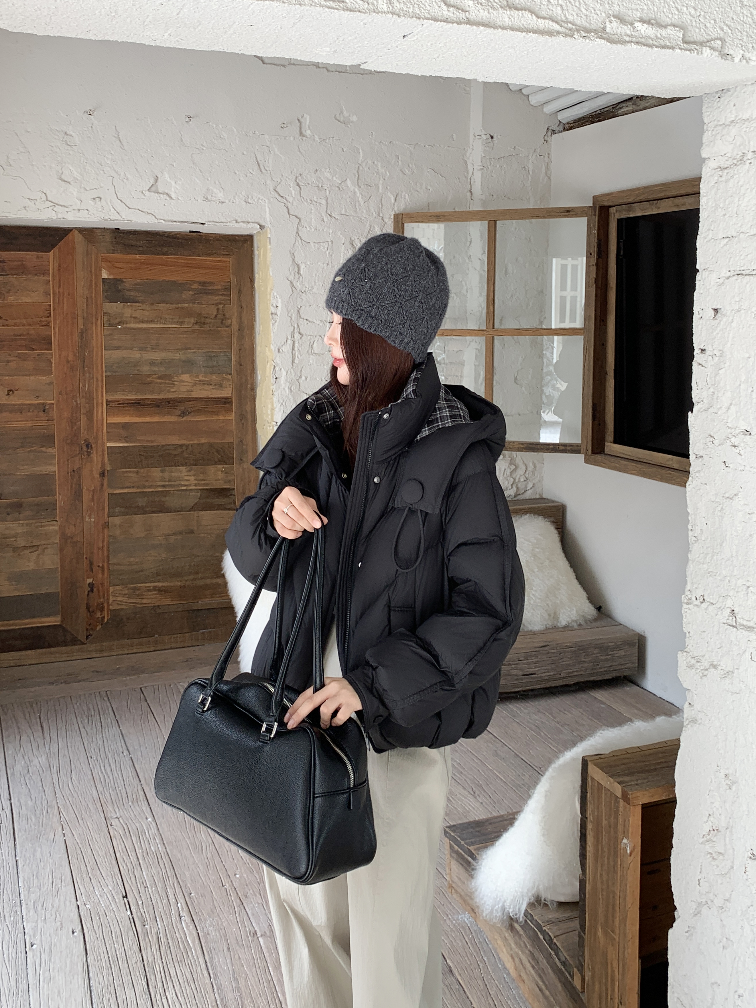 【小辣姣服饰】Y053女设计感短款泡芙服秋冬韩版简约风冬季羽绒服