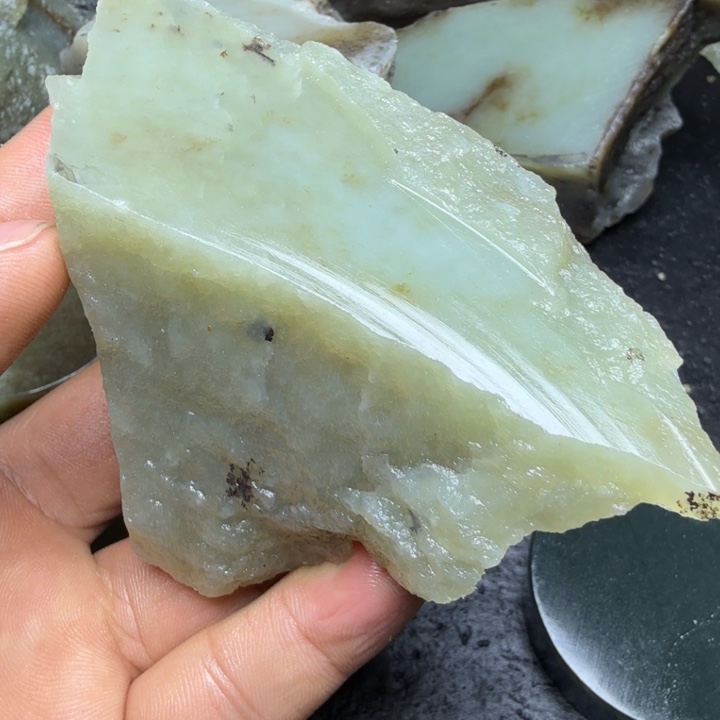 和田玉（糖玉）未镶嵌珠宝奇石