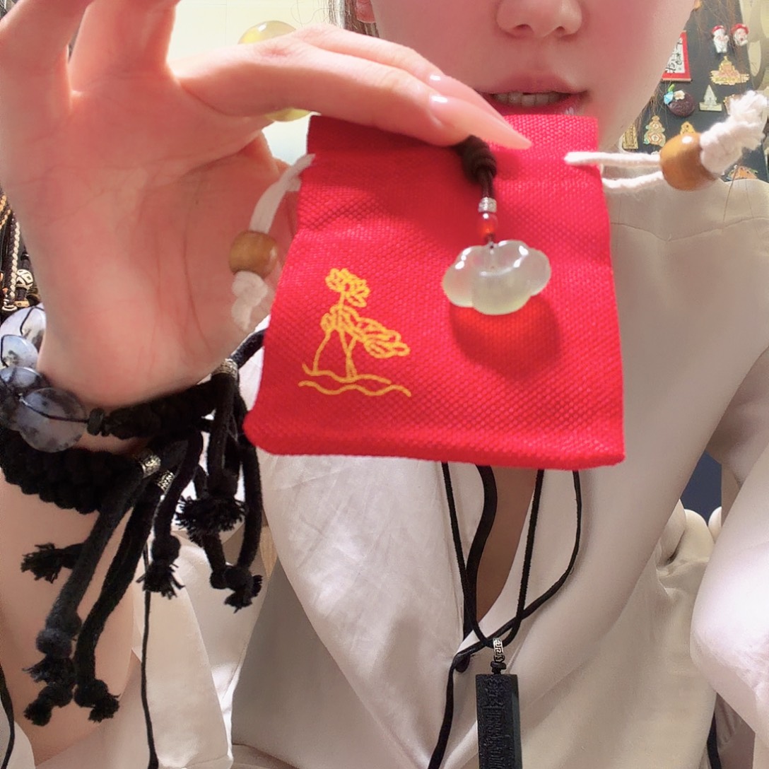 岫玉未镶嵌祥云锁220