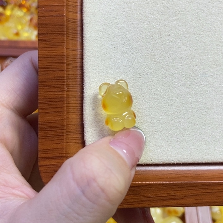 琥珀未镶嵌珠宝奇石小熊