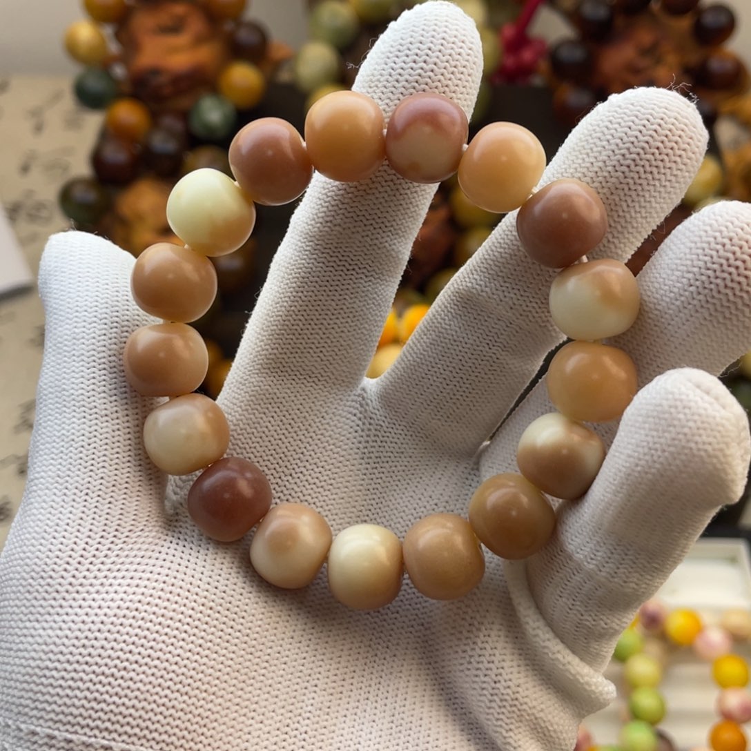 手串龙脊菩提粉飘花