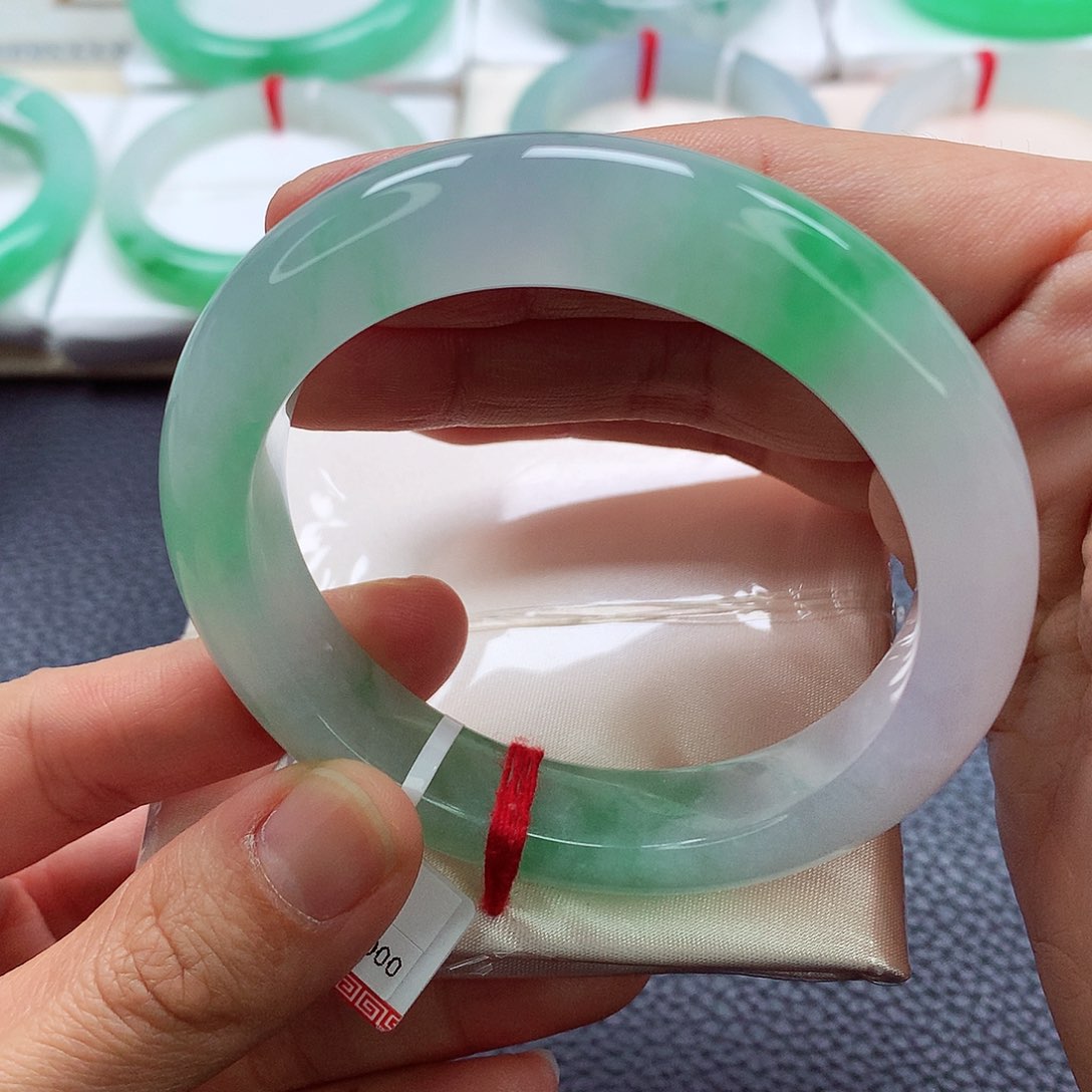 翡翠手镯未镶嵌冰胶润高货品质