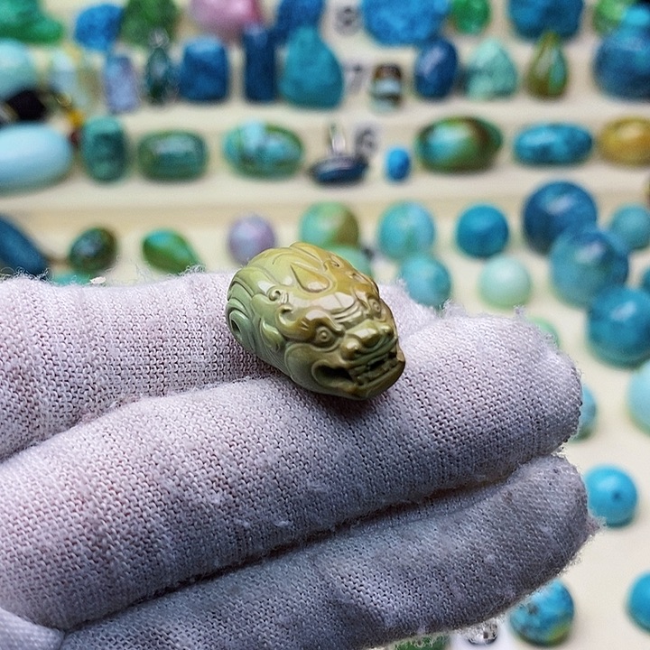 绿松石配饰未镶嵌