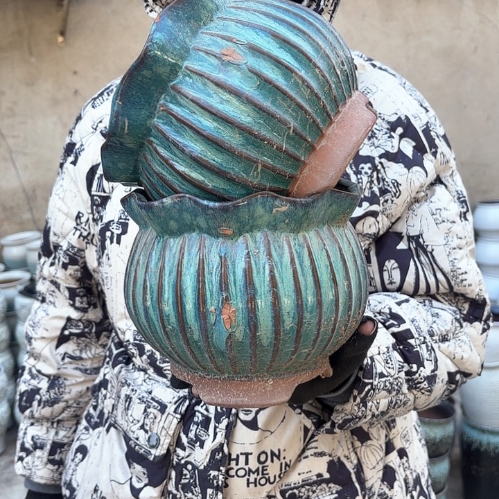 红陶瑕疵两个口径18高度15