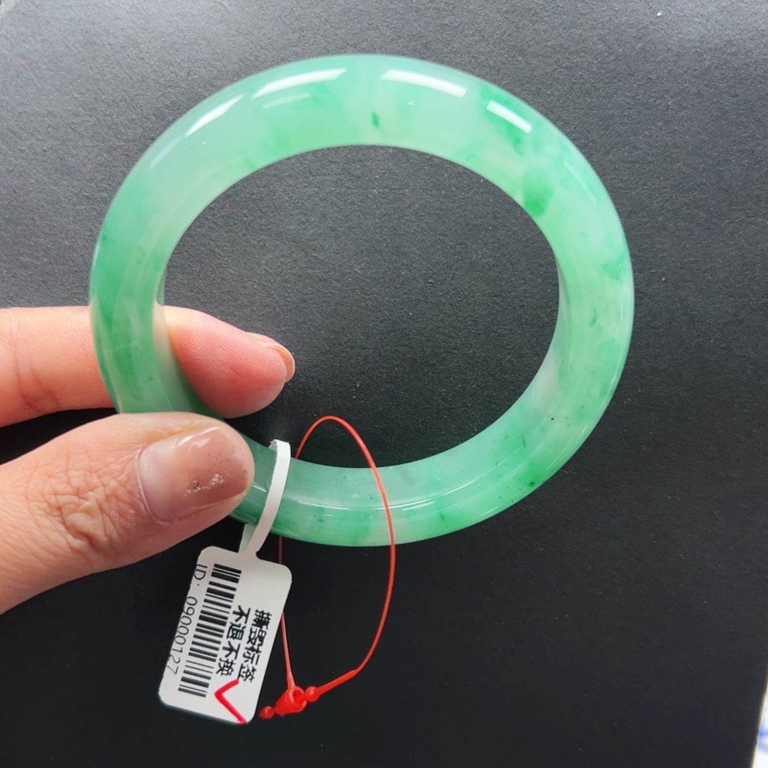 未镶嵌手镯石英质玉+玲玲58