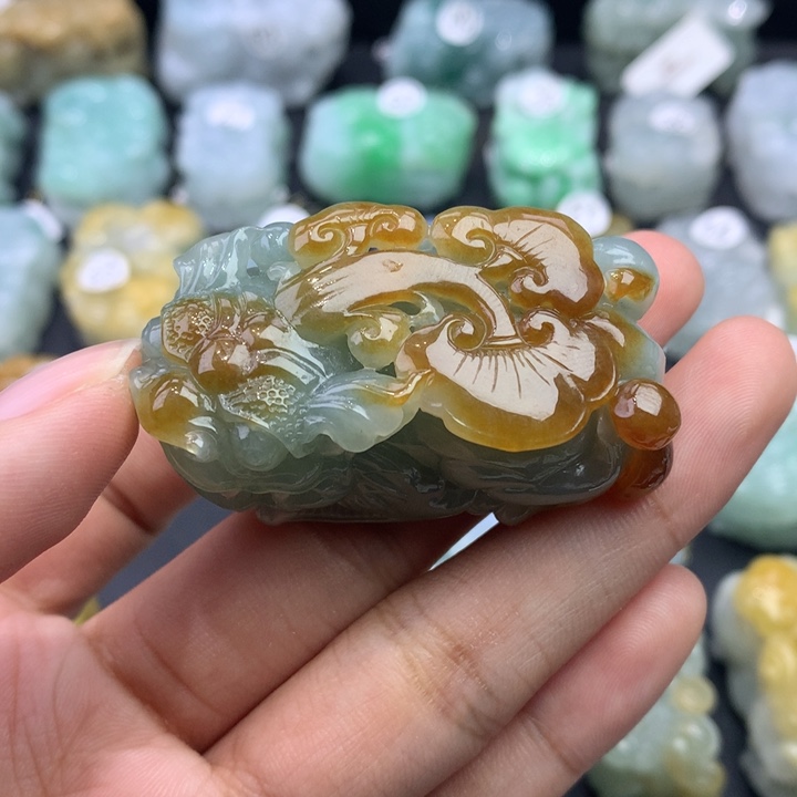 翡翠颈饰未镶嵌天然缅甸翡翠