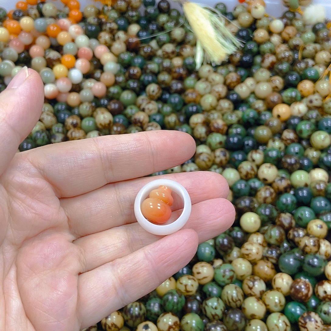 济***业吊坠白玉菩提一个葫芦，一个跑环