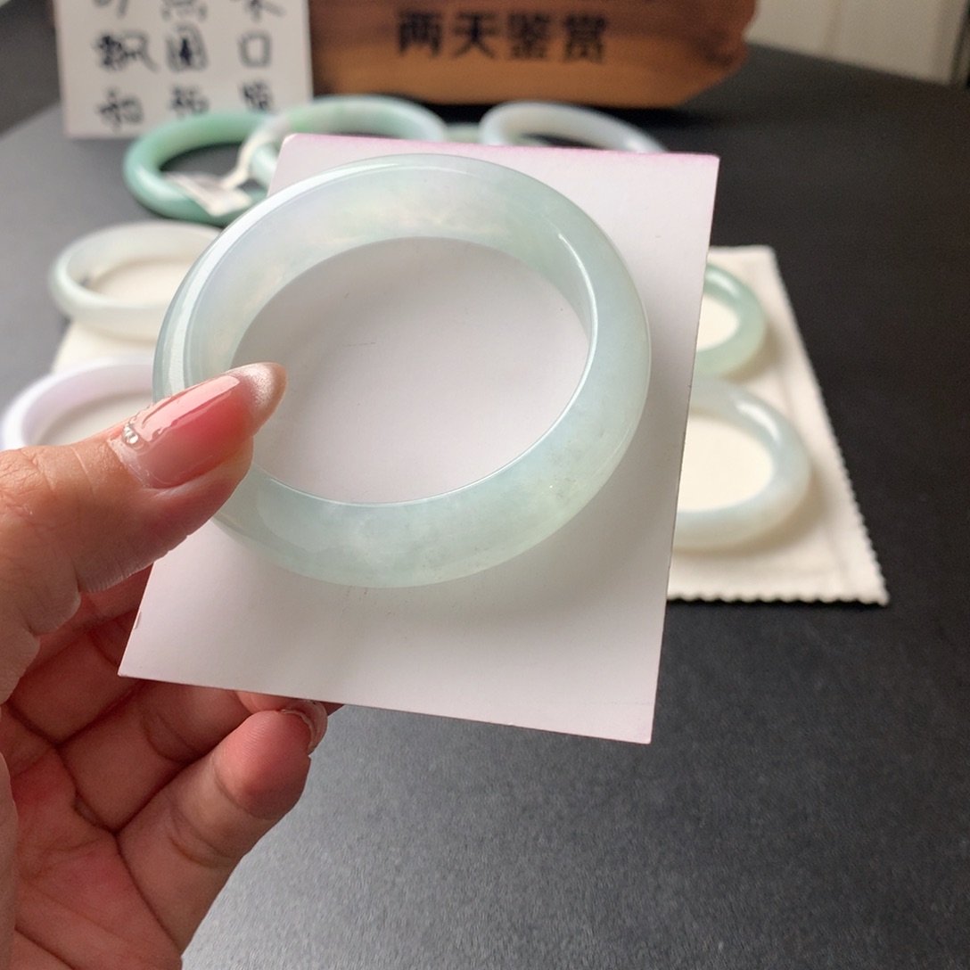 翡翠未镶嵌手镯53正