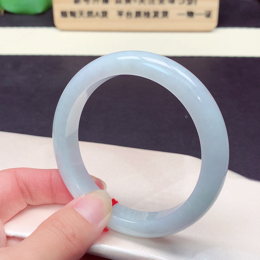 翡翠手镯未镶嵌497号